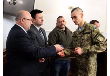 Атовців з Франківщини нагородили відзнаками «За бойову звитягу»
