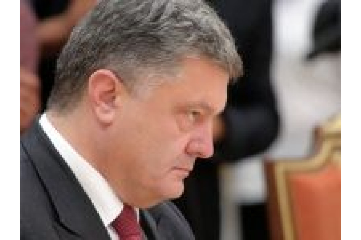 Президент до Дня ракетних військ та артилерії нагородив 102 учасників АТО