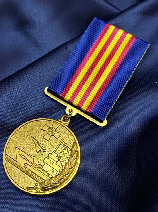 Нагрудний знак «За взірцевість у військовій службі» (III ступінь) д32х3 мм (15470)