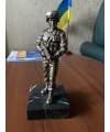 Скульптура "Боєць НГУ" 195 х 75 мм (21677)