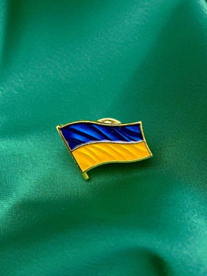 Значок «Прапор України» 15х20х2 мм (15570)
