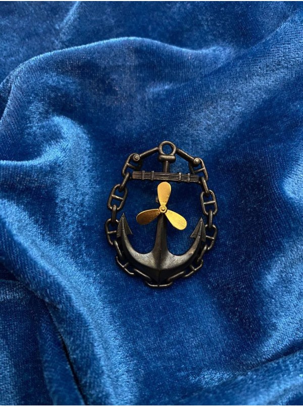 Нагрудний знак "Судновий механік" 48х35мм (31154)