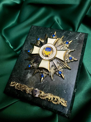 Плакетка мармурова "ДСО" 105х83мм (02907)