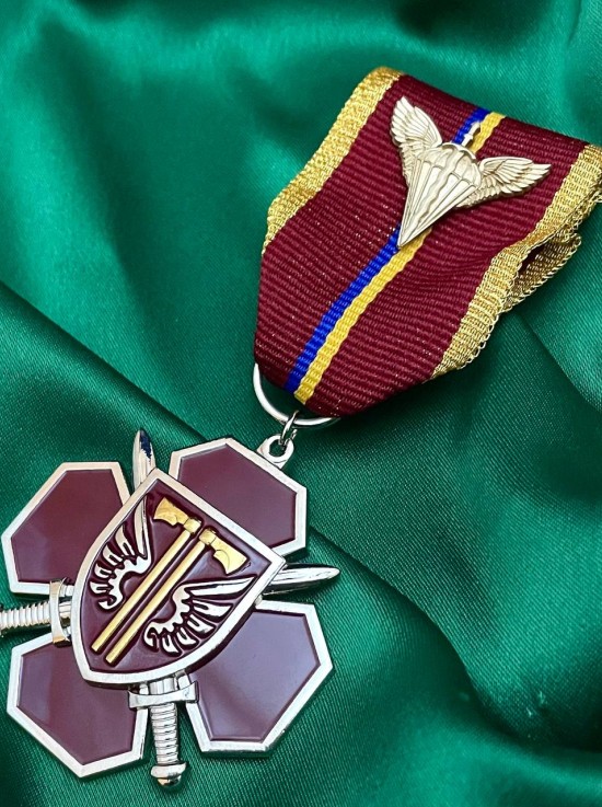 Медаль "Відзнака командира ВЧ А4355 (77 аеромобільна бригада ДШВ)" 45мм (37995)