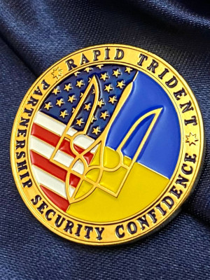 Монета МЦМБ 2021 "Rapid trident" 35 мм (33775)