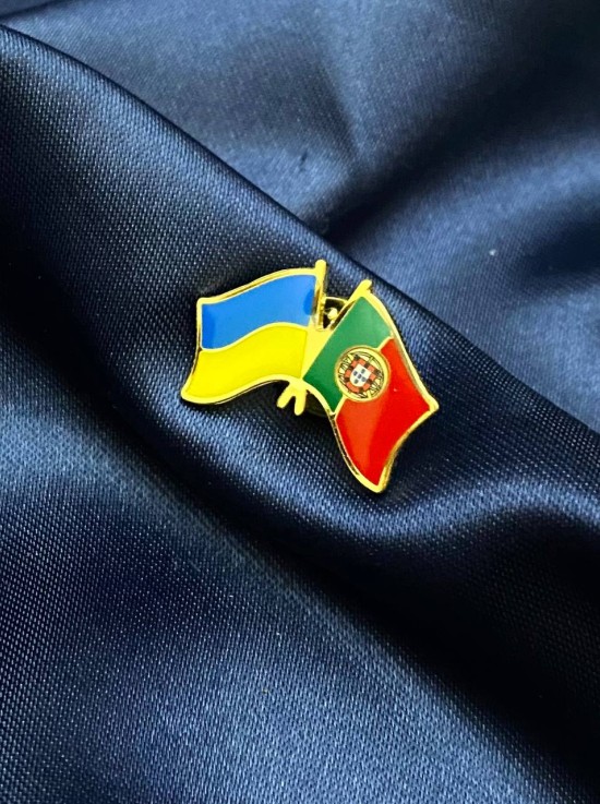 Значок флаги України та Португалії 24х17 мм (29481)