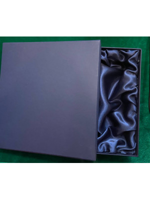 Футляр картон синій 225*200*45 мм, з атласом (під плакетку А5) (31901)