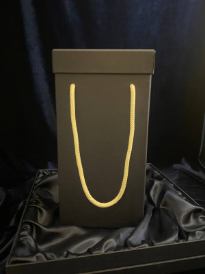 Футляр картон синій 280*280*35 мм з атласом і поролоном (37842)