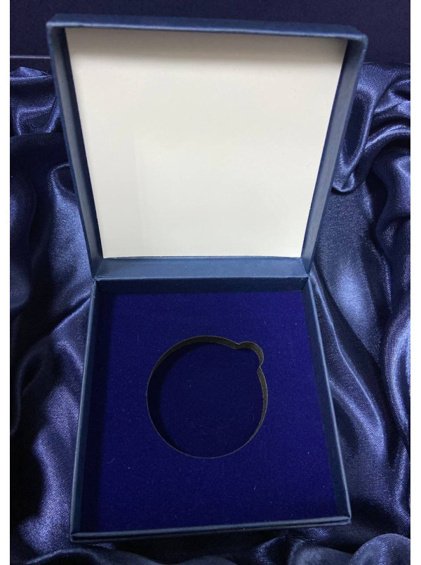 Футляр синій картон 3 тризубом 100х100 під монету д50 мм (32258)