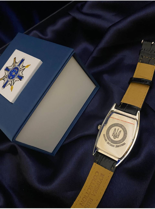 Годинник жіночий  футлярі з гравіюванням (35154)