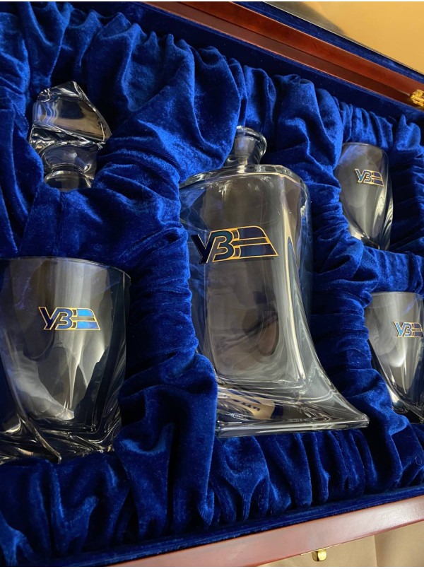 Набір графін з бокалами під  віскі в дерев'яному футлярі УЗ (27668)
